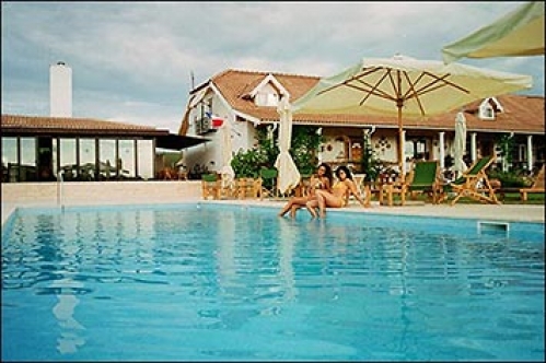 Country Club La Mesteceni poza